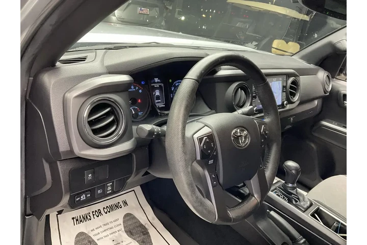 $37995 : Toyota Tacoma 2023 4x4 SR5 V image 8