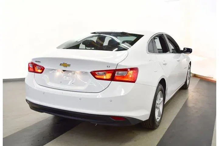$20994 : Chevrolet Malibu 2024 LT 4dr image 7