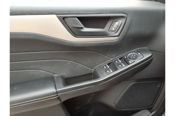 $22674 : Ford Escape 2022 SE 4dr SUV image 9