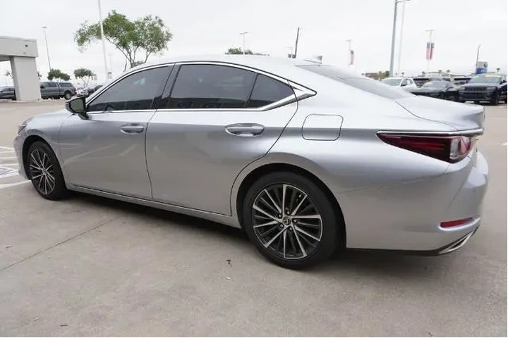 $38725 : Lexus ES 350 2022 4dr Sedan image 4