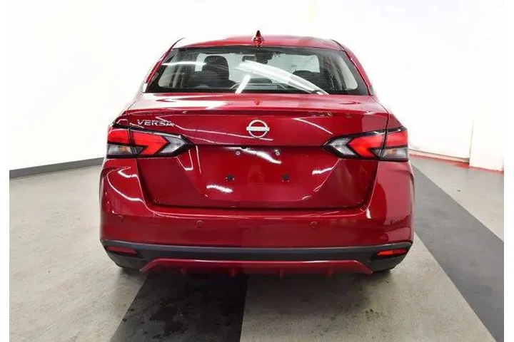 $16994 : Nissan Versa 2025 SV 4dr Sed image 6