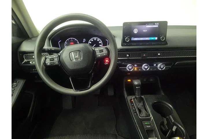 $24998 : Honda Civic 2025 LX 4dr Seda image 10