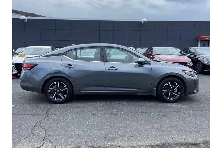 $15222 : Nissan Sentra 2025 SV 4dr Se image 3