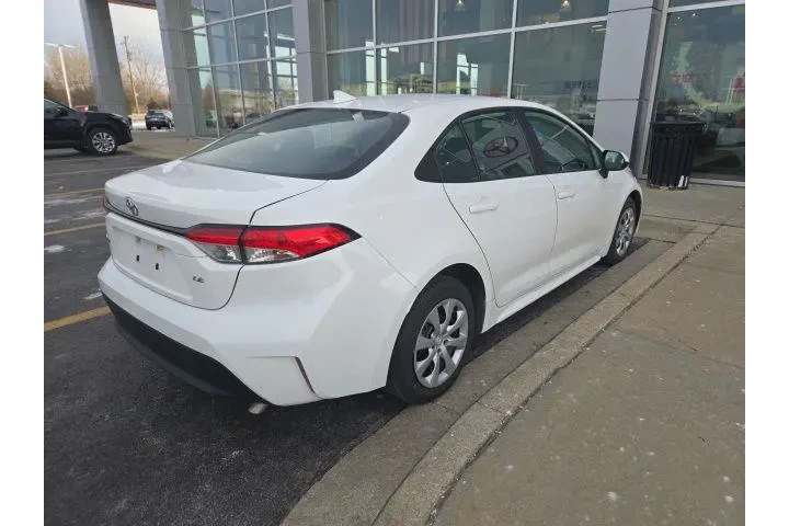 $18991 : Toyota Corolla 2023 LE 4dr S image 7