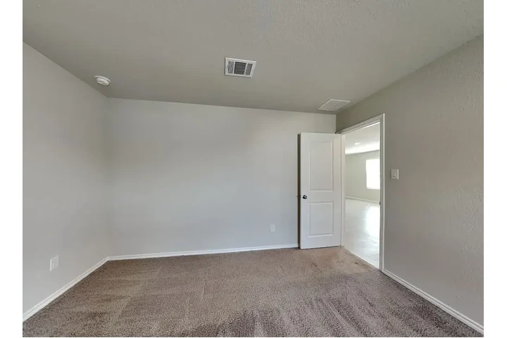 $1500 : Welcome to Glendale, a communi image 8