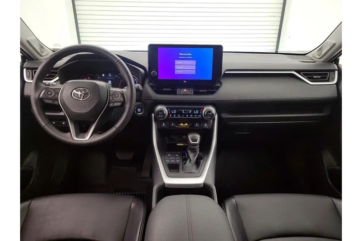 $32998 : Toyota RAV4 2023 AWD XLE Pre image 9