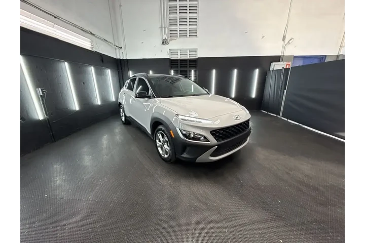 $15354 : Hyundai KONA 2023 SEL 4dr Cr image 2
