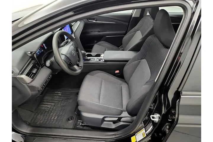 $28998 : Toyota Camry 2025 LE 4dr Sed image 10