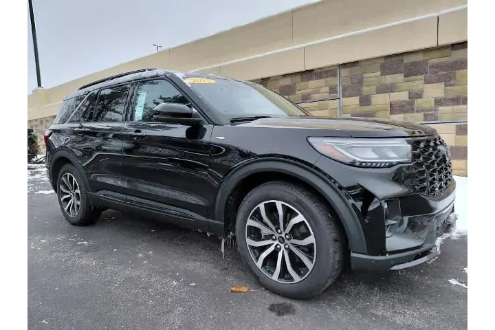 $37577 : Ford Explorer 2025 ST-Line 4 image 4