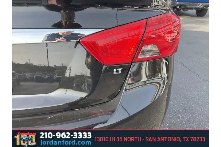 $17685 : Chevrolet Impala 2019 LT 4dr image 8