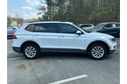 $10887 : Volkswagen Tiguan 2019 S 4dr thumbnail