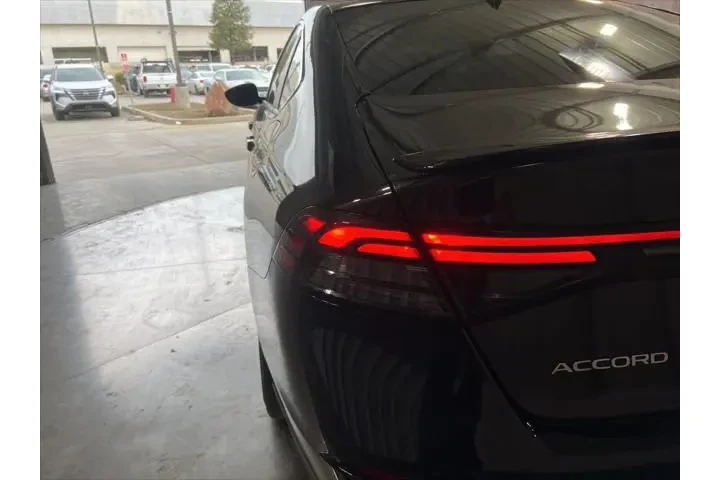 $27899 : Honda Accord Hybrid 2024 Spo image 10