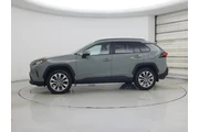 $29998 : Toyota RAV4 2021 AWD XLE Pre thumbnail