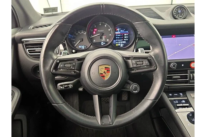 $39998 : Porsche Macan 2023 AWD T 4dr image 10