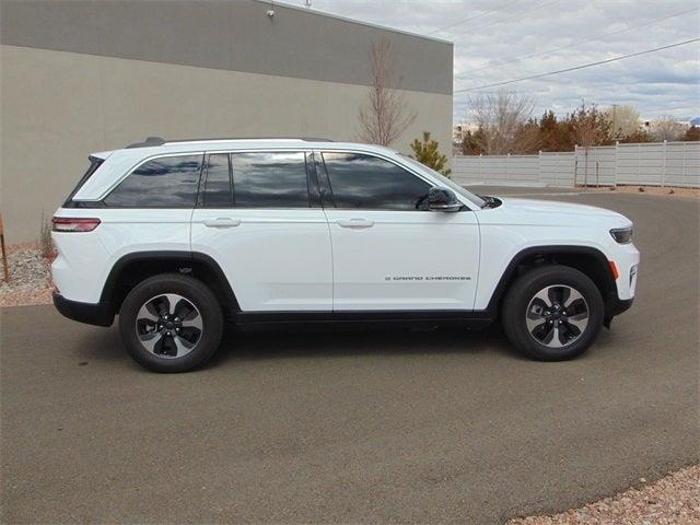 $39654 : 2022 Grand Cherokee Base 4xe image 3