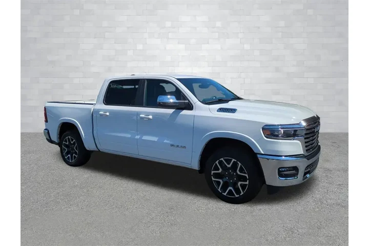 $38996 : Ram 1500 2025 4x4 Laramie 4d image 2