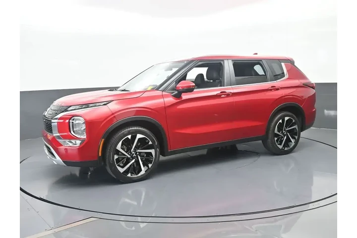 $23991 : Mitsubishi Outlander 2024 SE image 2