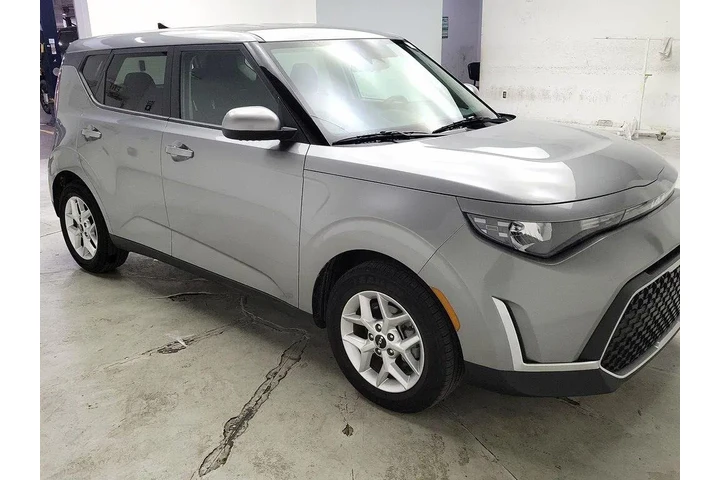 $15998 : Kia Soul 2023 LX 4dr Crossov image 1