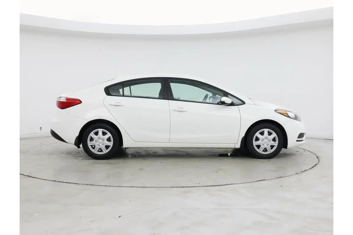 $12998 : Kia Forte 2016 LX 4dr Sedan image 7