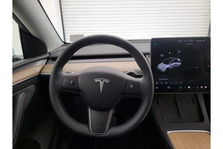 $38998 : Tesla Model Y 2025 Long Rang image 10
