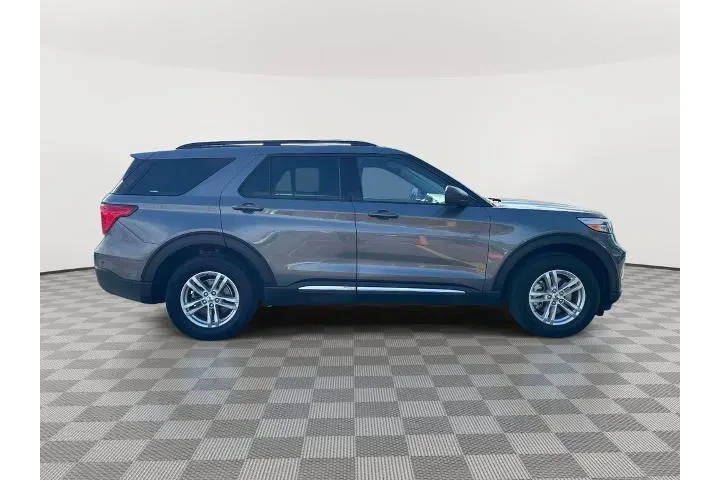 $29360 : Ford Explorer 2023 AWD XLT 4 image 8