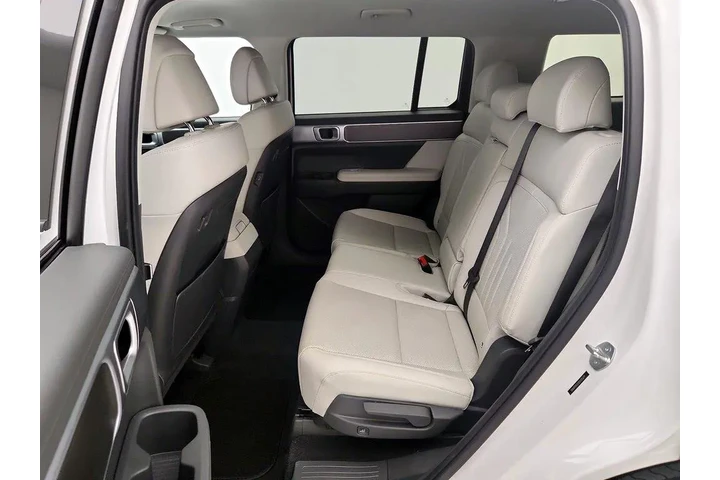 $30998 : Hyundai SANTA FE 2025 SEL 4d image 10