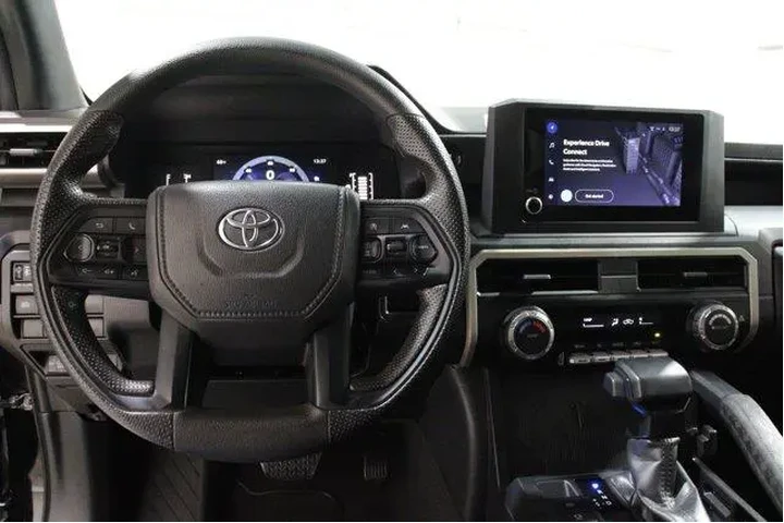 $38998 : Toyota Tacoma 2025 4x4 SR 4d image 8