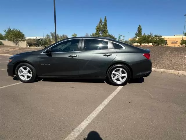 $7995 : 2017 Malibu LS image 2