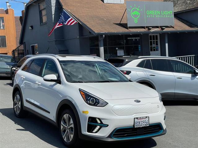 $23500 : Used 2021 Niro EV EX Premium image 4