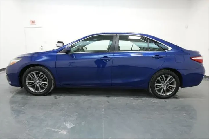$7951 : Toyota Camry 2015 SE 4dr Sed image 4