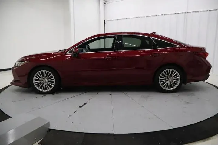 $23941 : Toyota Avalon 2019 Limited 4 image 9
