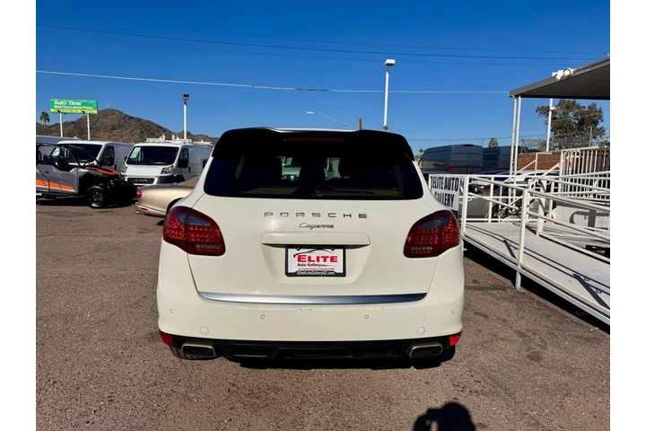 $11495 : 2012 CAYENNE image 5