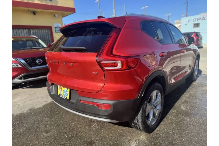 $19995 : 2021 XC40 T4 Momentum image 8