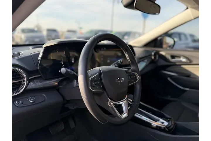 $22222 : Chevrolet Trax 2025 ACTIV 4d image 9