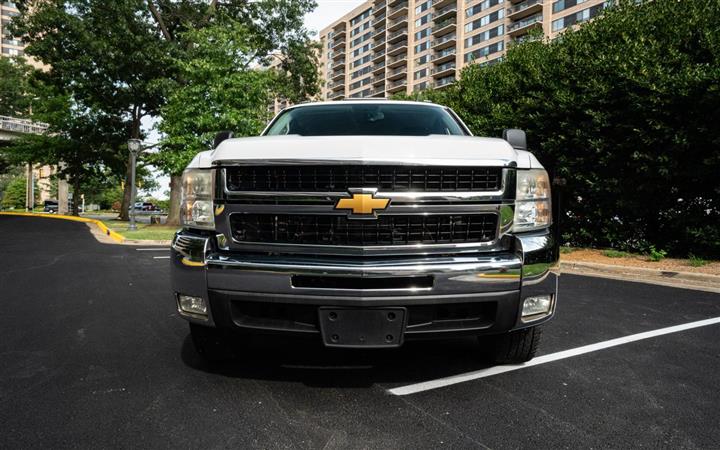 $15000 : 2010 CHEVROLET SILVERADO 2500 image 9