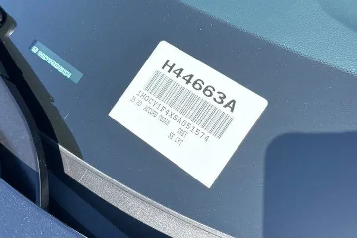 $29995 : Honda Accord 2025 SE 4dr Sed image 2