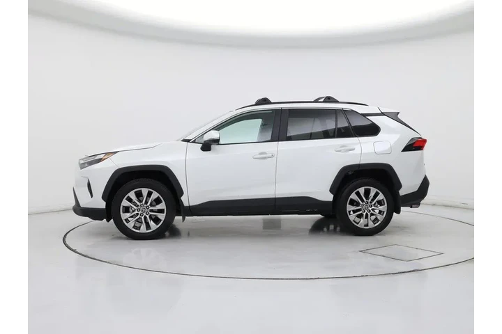 $32998 : Toyota RAV4 2023 XLE Premium image 3