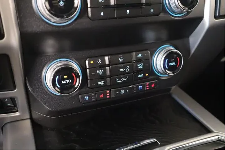 $36046 : Ford F-150 2019 4x4 XLT 4dr image 8