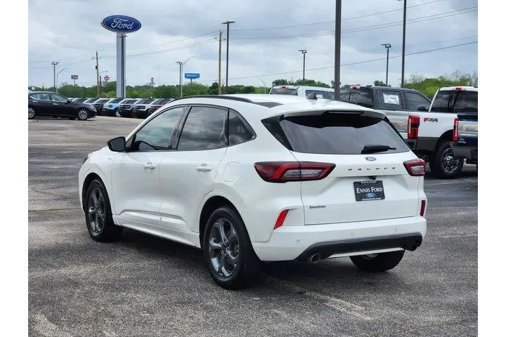 $18995 : Ford Escape 2023 ST-Line 4dr image 4