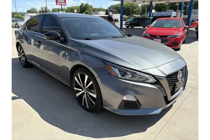 $14990 : 2020 Altima 2.5 SR image 5