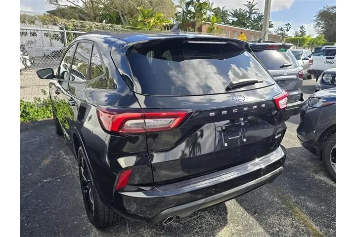 $23990 : Ford Escape 2023 AWD ST-Line image 4