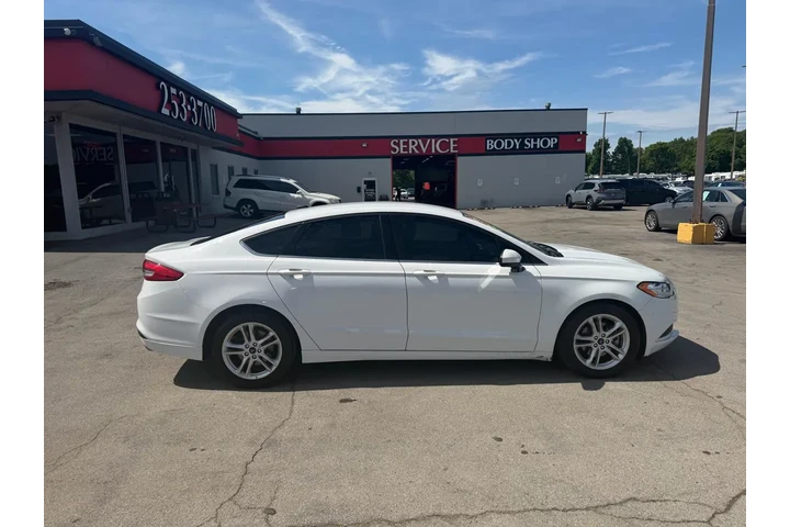 $5980 : 2018 Fusion SE FWD image 1