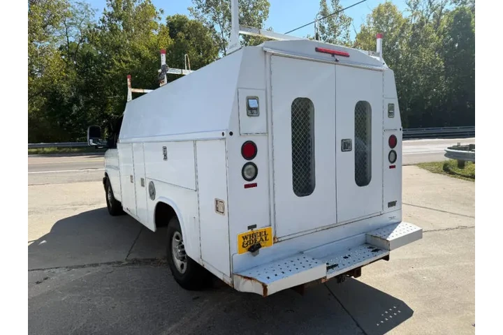 $6995 : 2012 Express 3500 image 8