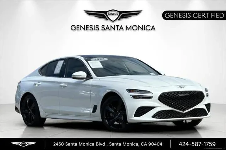 $28998 : Genesis G70 2023 AWD 2.0T 4d image 1