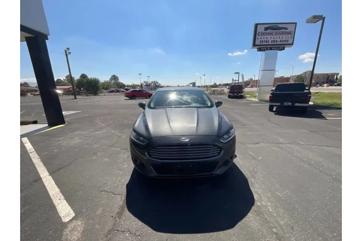 2015 Fusion SE image 1