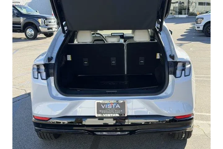 $34050 : Ford Mustang Mach-E 2023 AWD image 10