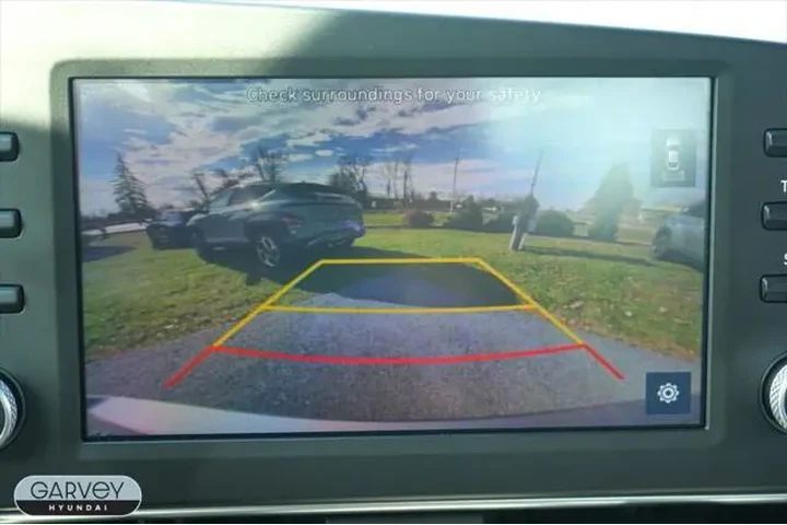 $20921 : Hyundai ELANTRA 2023 SEL 4dr image 10