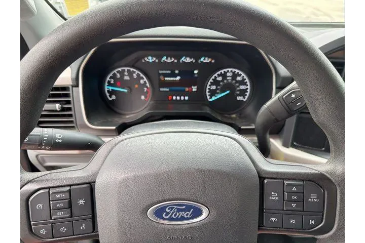 $38592 : Ford F-150 2023 4x2 XL 4dr S image 8