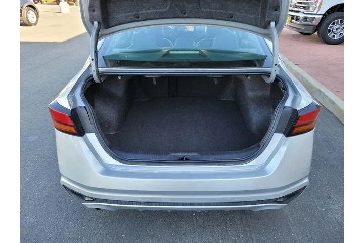 $20000 : Nissan Altima 2023 2.5 SL 4d image 10