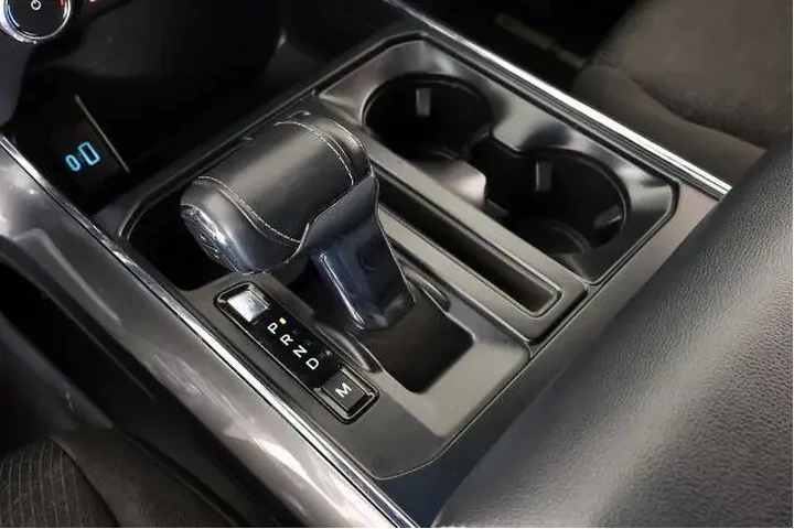 $39244 : Ford F-150 2022 4x4 XLT 4dr image 9